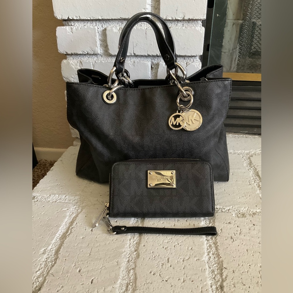 Michael Kors Shoulder Bag and Wallet